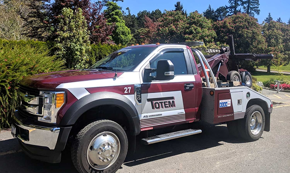 totem towing Medium Duty Wreckers image
